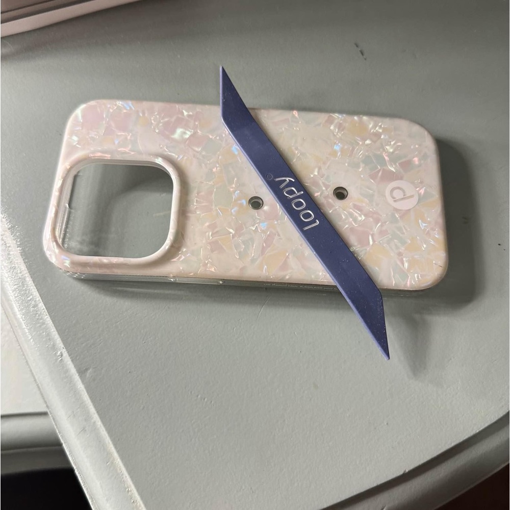 Loopy iPhone 14 Pro case